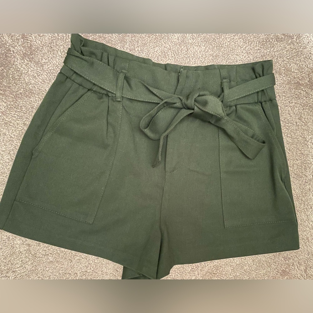 Zara paper bag shorts - Picture 3 of 4